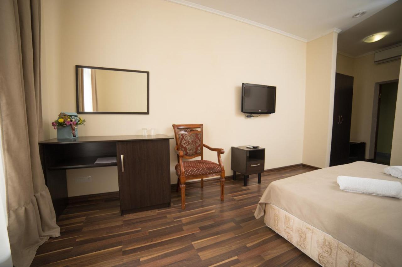 Alex Hotel Odessa Ngoại thất bức ảnh